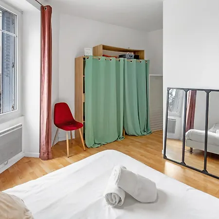 Lecour - Confortable *